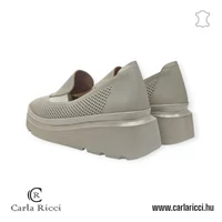 Carla Ricci bézs slipon