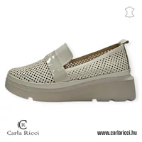 Carla Ricci bézs slipon