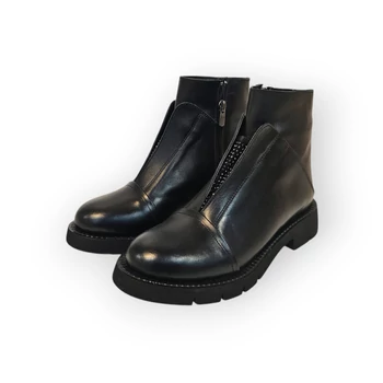 Carla Ricci fekete női bőr bokacsizma