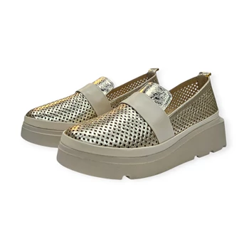 Carla Ricci arany-bézs slipon