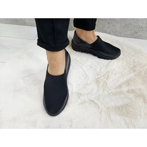 CarlaRicci 0613-4005 fekete krokko lakk cipő 