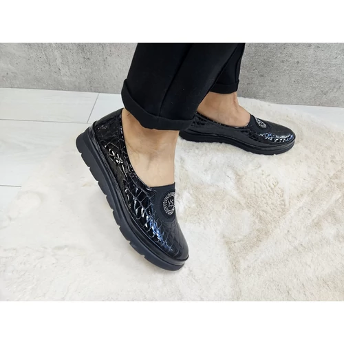 CarlaRicci 0630-4033 fekete krokko cipő 
