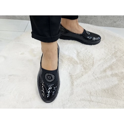 CarlaRicci 0630-4033 fekete krokko cipő 