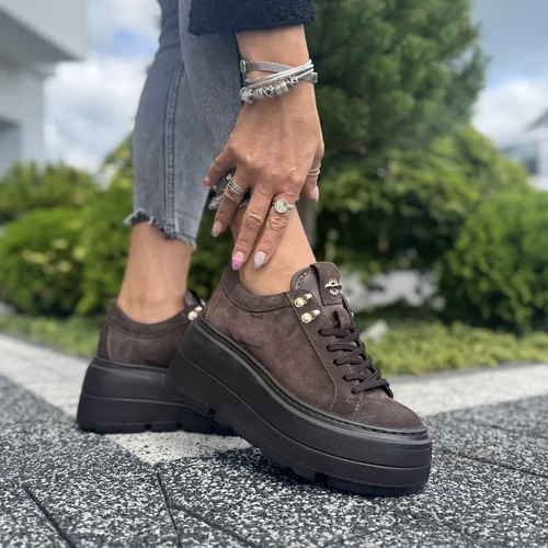 Carla Ricci barna sneaker