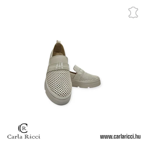 Carla Ricci bézs slipon