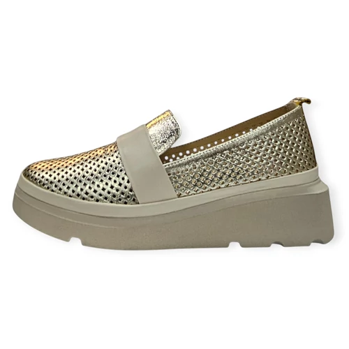 Carla Ricci arany-bézs slipon