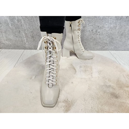 Carla Ricci  bézs bőr női elegáns bokacsizma 