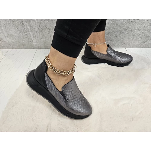 Carla Ricci 014.K4011 ezüst slipon 